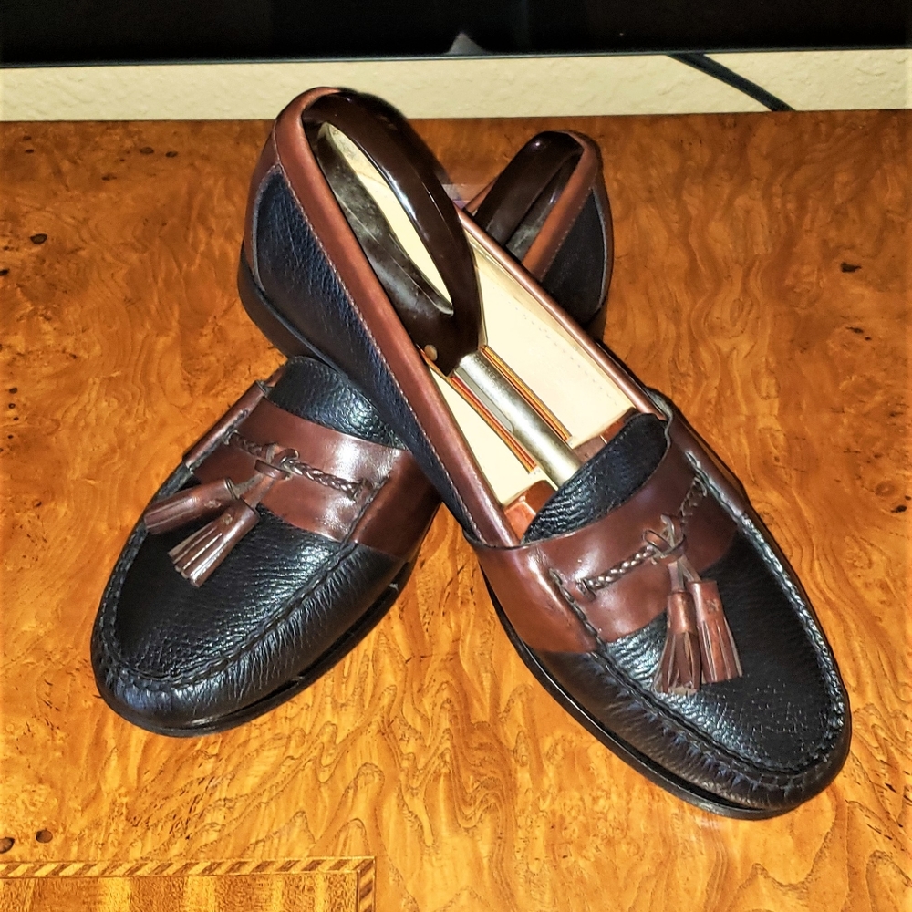 Cole Haan blk/brn tassled loafers 10D